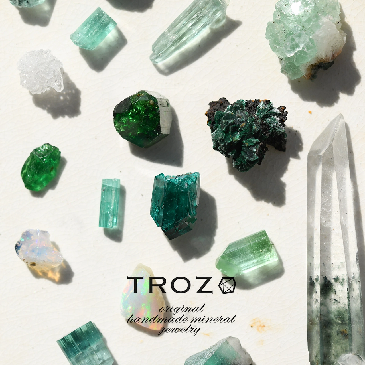 TROZO 鉱物原石の天然石アクセサリーブランド